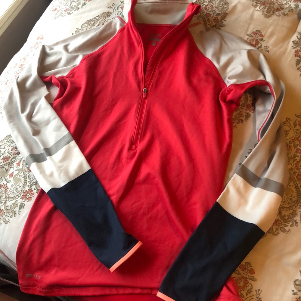 Nike pullover